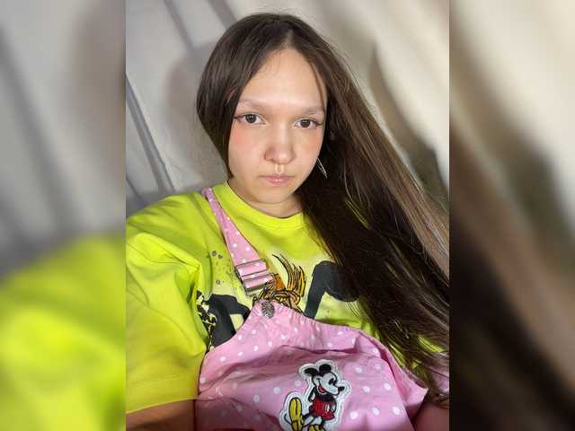 Cute-Lolly live cam on BongaCams