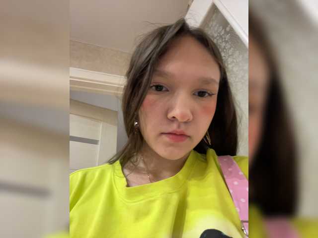 Cute-Lolly live cam on BongaCams