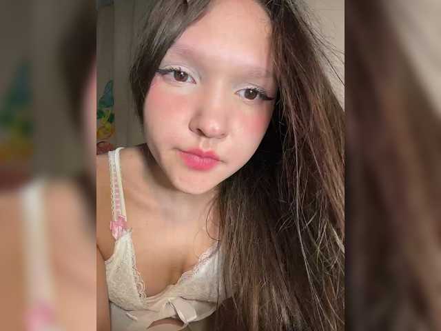 Cute-Lolly live cam on BongaCams