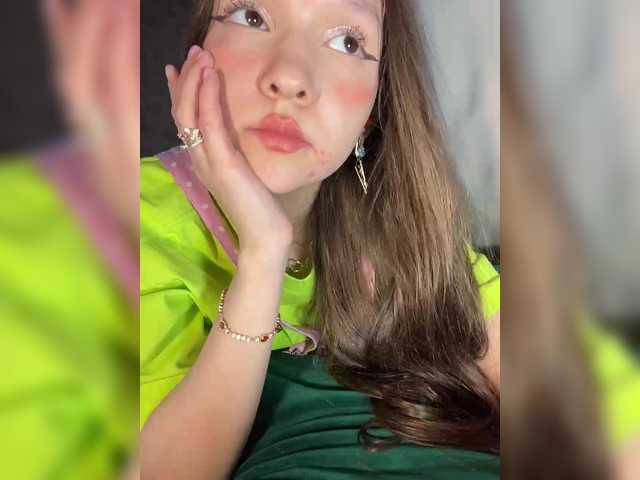 Cute-Lolly live cam on BongaCams