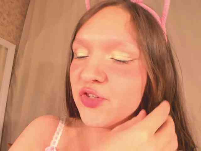 CuteLolly webcam