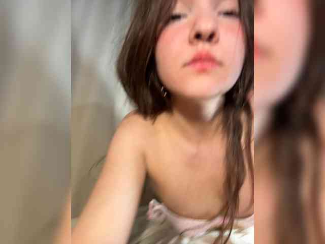 CuteLolly webcam