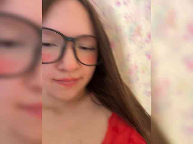 Cute-Lolly Sex Cam Show