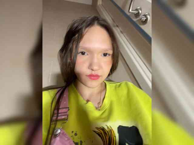 CuteLolly webcam