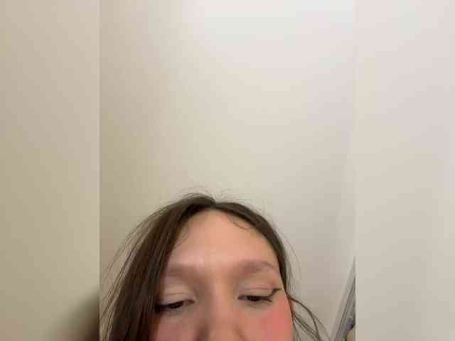 モデル: CuteLolly
