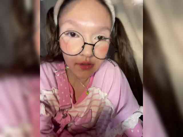 CuteLolly webcam