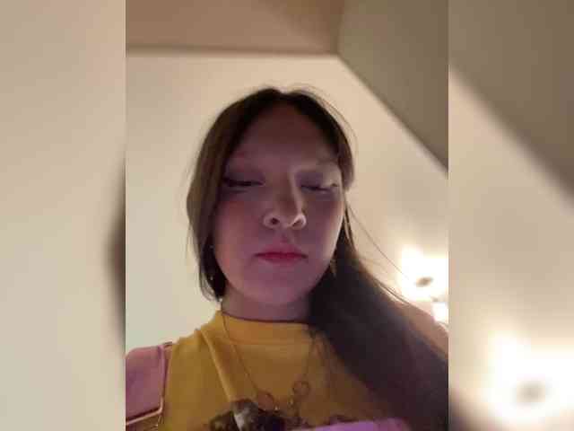CuteLolly webcam