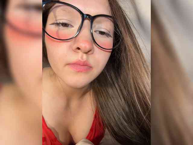 Cute-Lolly Sex Cam Show