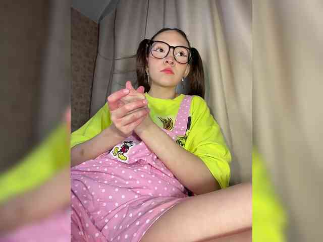 CuteLolly webcam