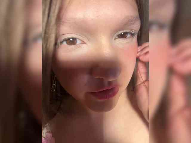CuteLolly webcam
