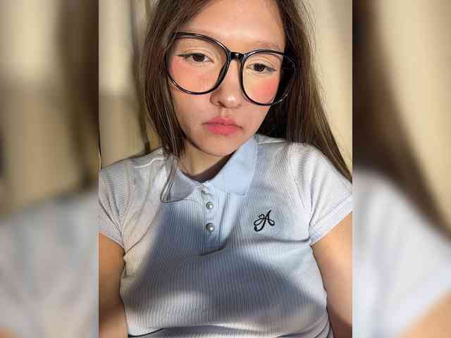 CuteLolly webcam