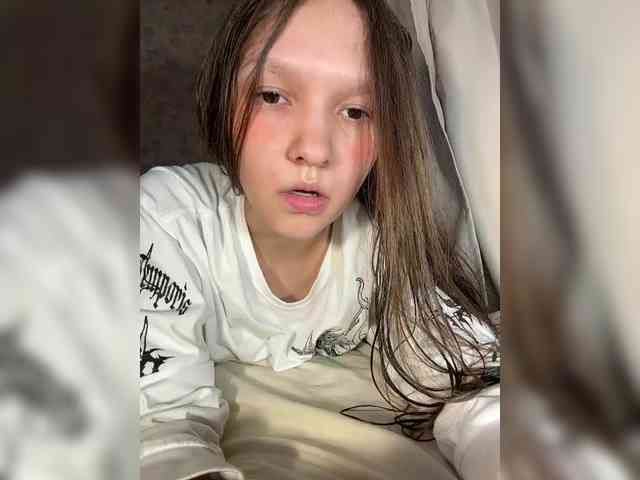 Model: CuteLolly