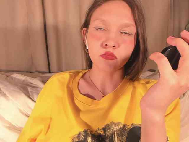 CuteLolly webcam
