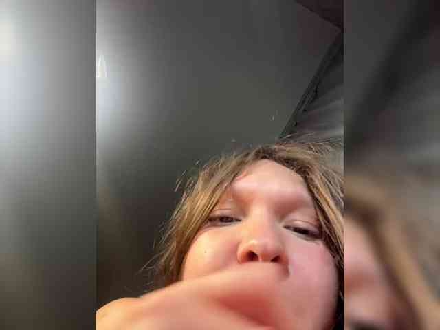 CuteLolly webcam