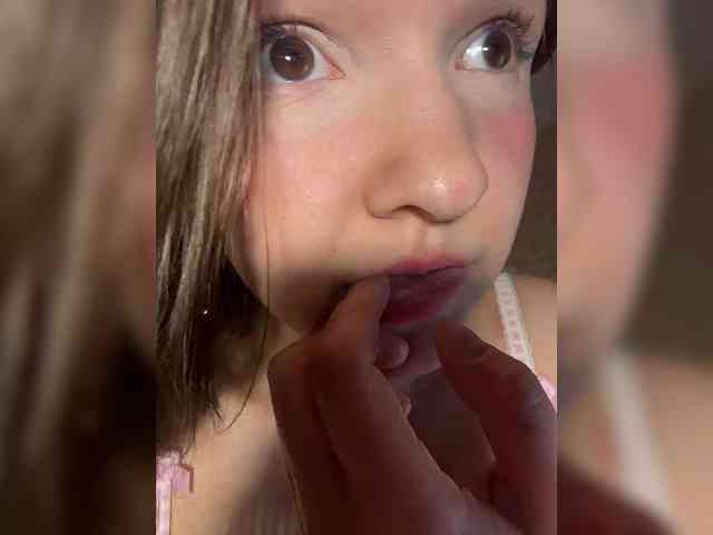 CuteLolly webcam