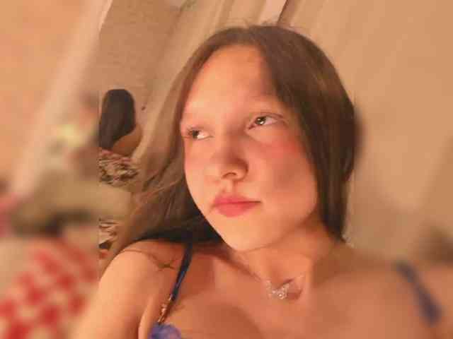 CuteLolly webcam