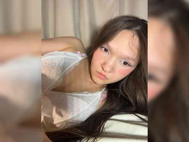 Cute-Lolly Live Webcam on BongaCams