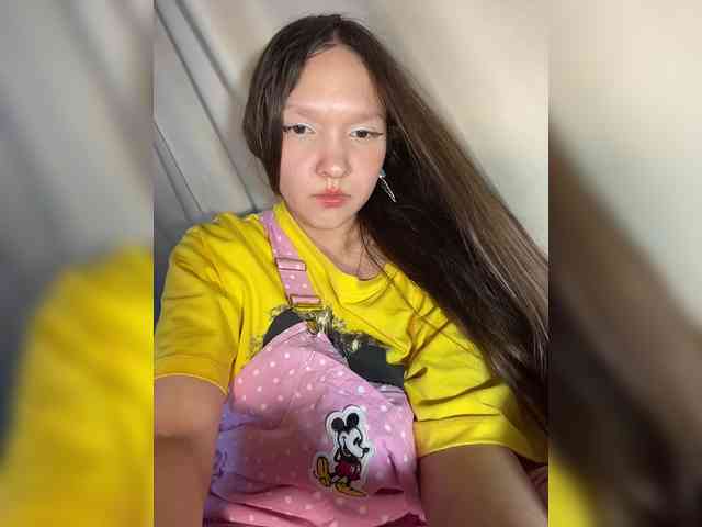 CuteLolly webcam