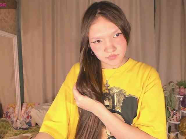 CuteLolly webcam