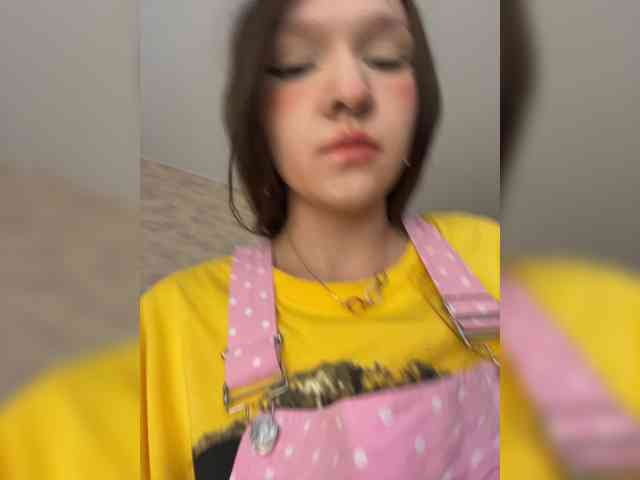 CuteLolly webcam