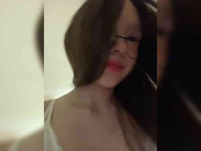 CuteLolly webcam