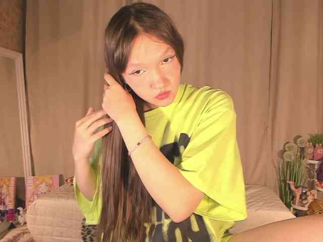 CuteLolly webcam