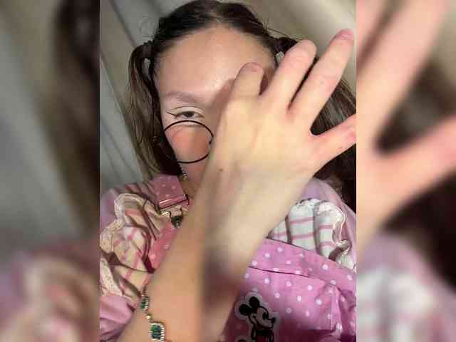 CuteLolly webcam