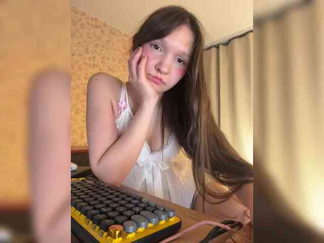 CuteLolly webcam