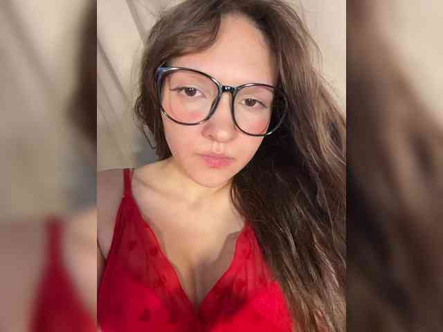 Cute-Lolly Sex Cam Show