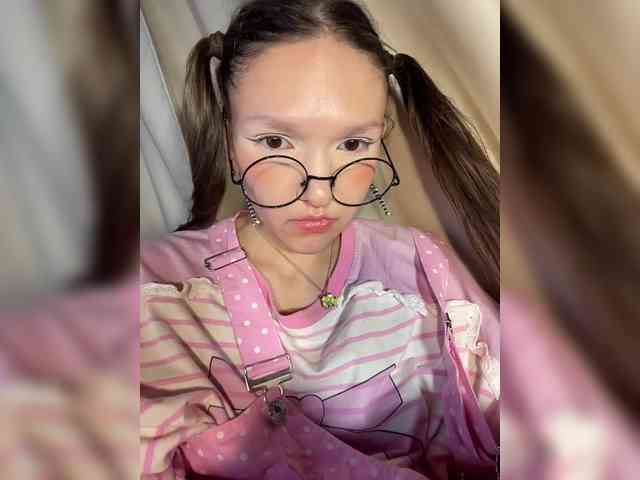 CuteLolly webcam