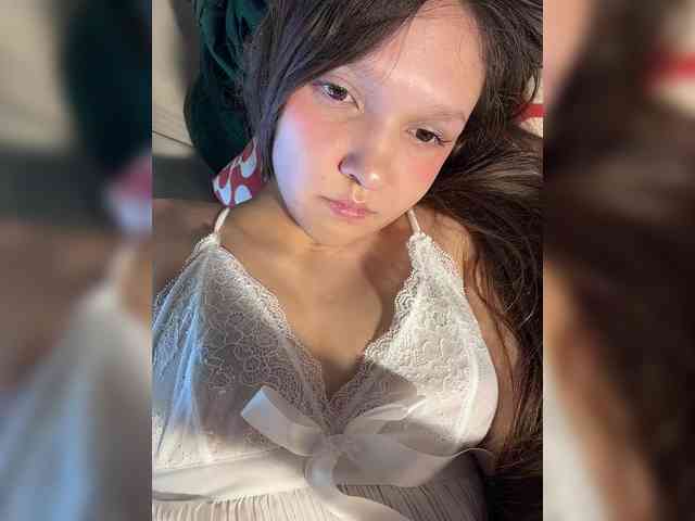 CuteLolly webcam