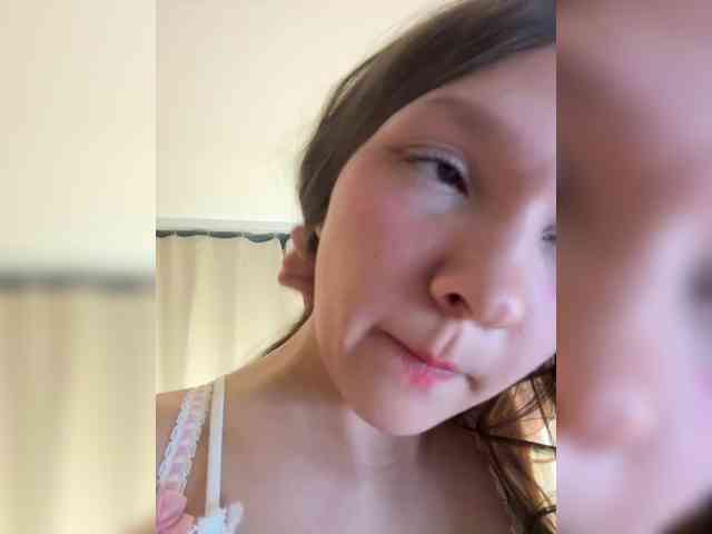 CuteLolly webcam