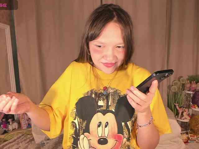 CuteLolly webcam