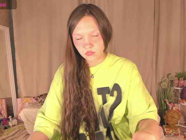 CuteLolly webcam
