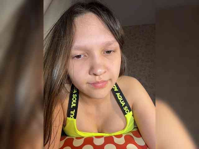 CuteLolly webcam