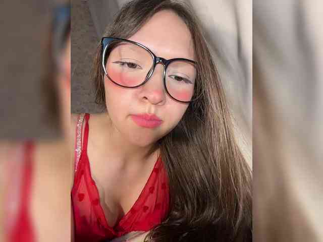 Cute-Lolly Sex Cam Show
