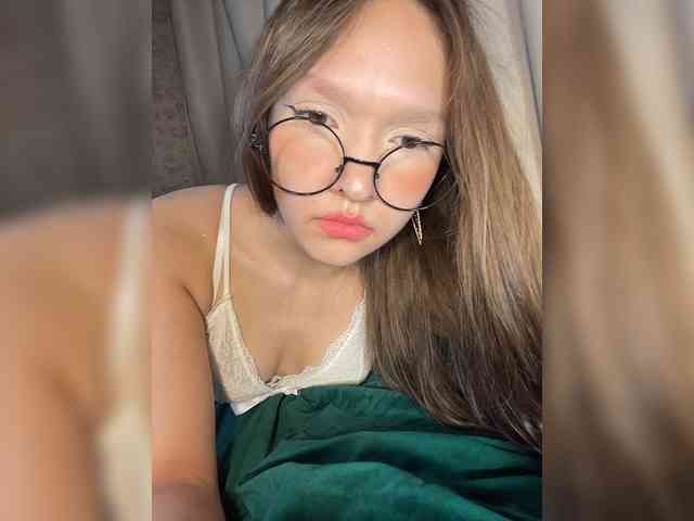 CuteLolly webcam