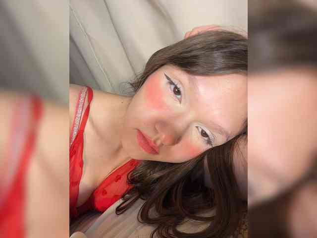 Cute-Lolly Sex Cam Show