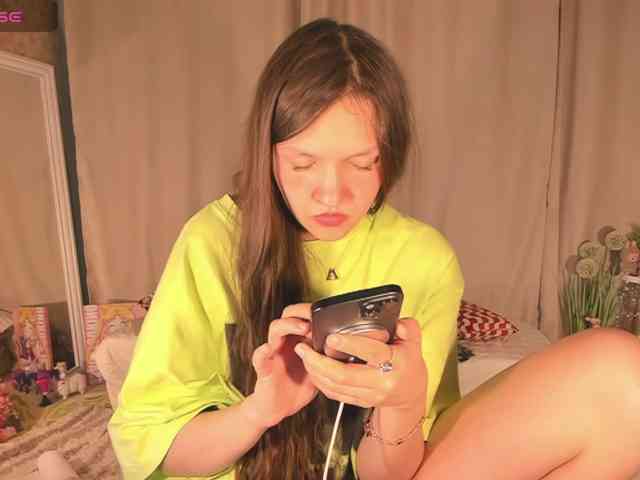 CuteLolly webcam