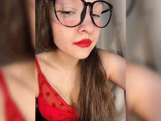 Cute-Lolly Sex Cam Show