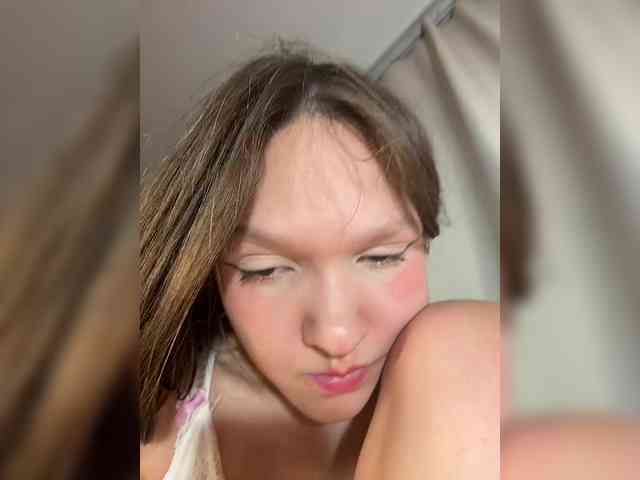 CuteLolly webcam