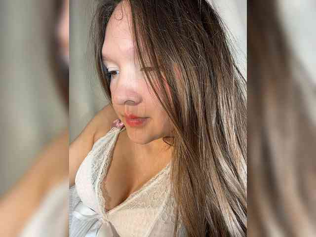 Cute-Lolly Live Webcam on BongaCams