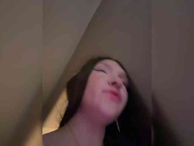 CuteLolly webcam