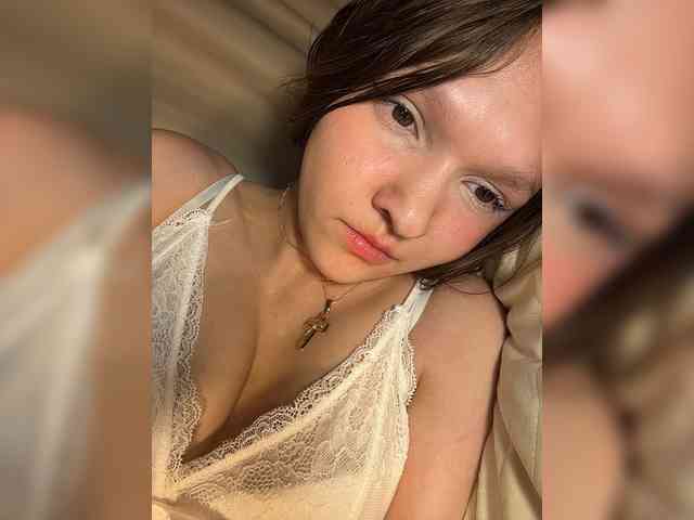 Cute-Lolly Live Webcam on BongaCams