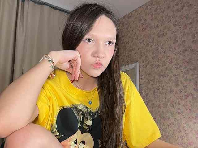CuteLolly webcam