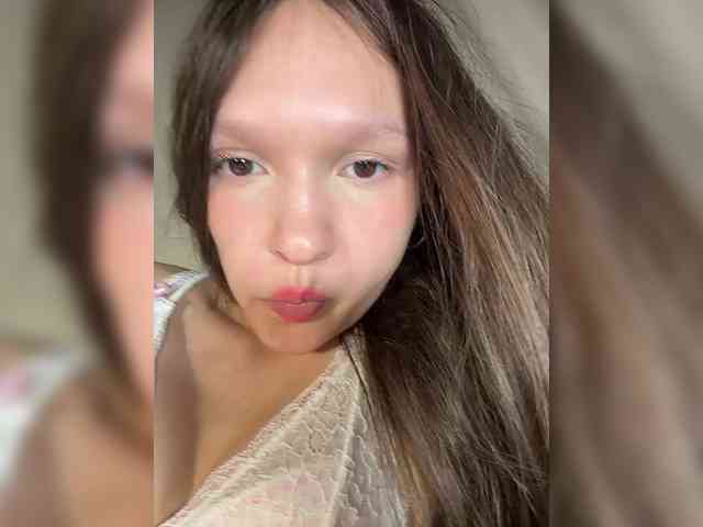 CuteLolly webcam