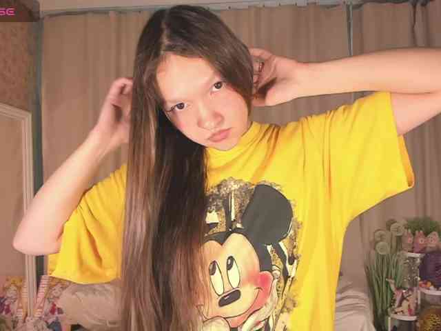 CuteLolly webcam
