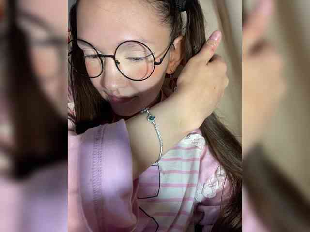 CuteLolly webcam