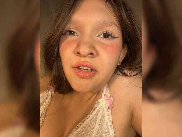 Cute-Lolly Live Webcam on BongaCams