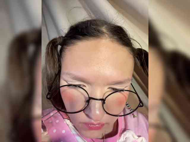 CuteLolly webcam
